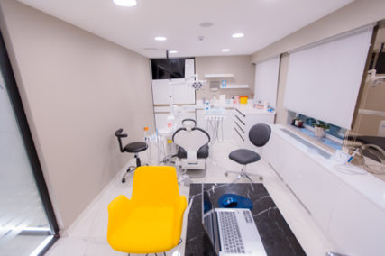 Dental Materials and Dental Equipment 6